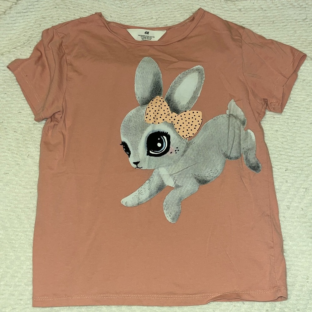 Pink tee from h&m 8/10